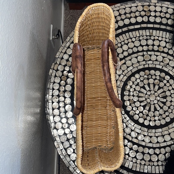 Adorable Wicker bag! - Picture 3 of 4